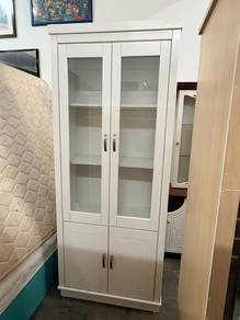 cabinet hiasan