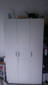 three doors white wardrobe 