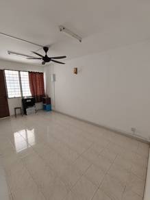 Apartment For Sale in Taman Lip Sin Block 6