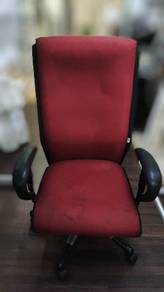 Kerusi Ofis ( Merah ) Terpakai