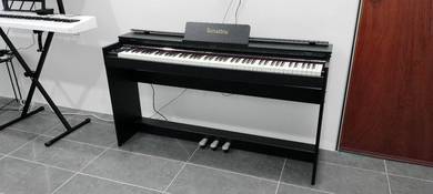 Digital Piano 88 Key Good Condition Good Sound