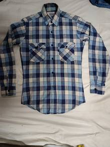 levis kemeja