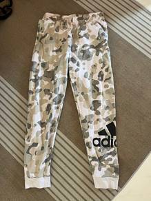 jogger adidas camo