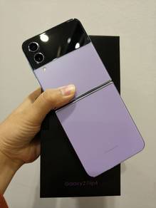 Samsung Zflip 4 (Demo)