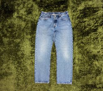 Levi’s 501 sz 33.:;