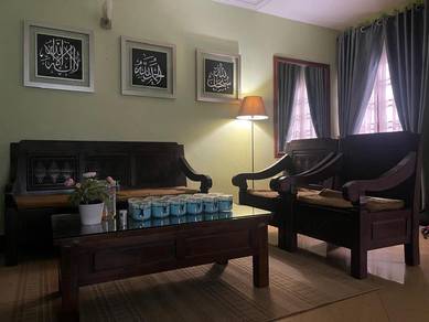 3 seater   2 seater   1 coffe table   1 glass cover 