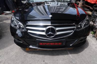 MERCEDES BENZ W212 E200 2016 half cut