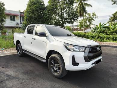 Toyota Hilux E in Batu Caves, SGR