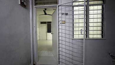 Flat For Sale in Flat Taman Perling