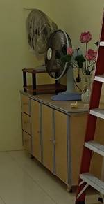 cabinet /cupboard 