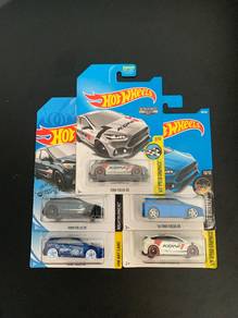 Hot Wheels Ford Focus RS Zamac Set