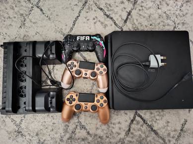 playstation 4 PS4 slim 1tb