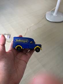 trucks/ vans
