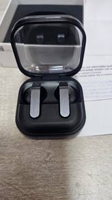 Earbuds jenama Samsung Galaxy Buds4 untuk dijual