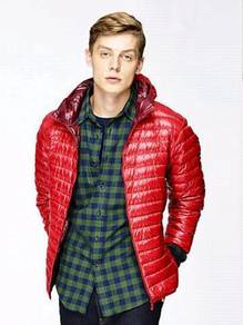 Uniqlo Men's Ultralight Down Jacket in Red