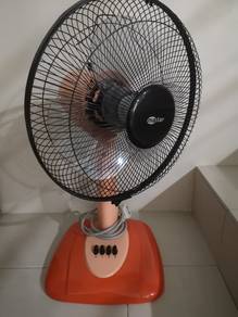Master Table Fan (Use)