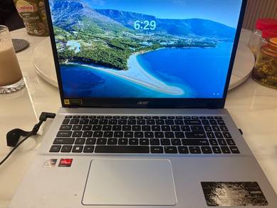 Acer Aspire 3 15.6 inchi Ryzen 7 512gb