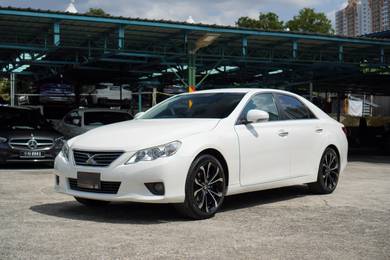 Toyota Mark X 250G in Old Klang Road, KUL