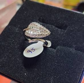 0925 Sterling Silver Exquisite Leaf Design Opening