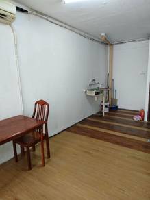 Flat For Rent in Taman Putri Kulai