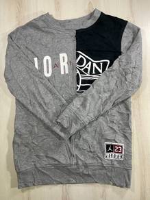 Air Jordan Youth Grey Sweater #DG Used
