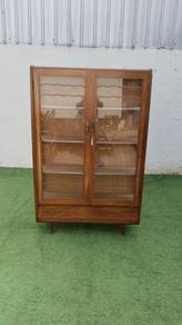 YE99AJ Almari Hiasan Klasik Vintage Display Cabine