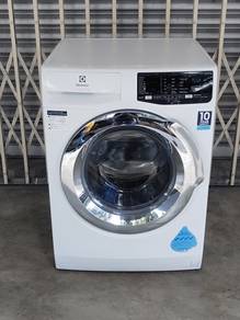 Electrolux inverter front load hot washer 9.0kg