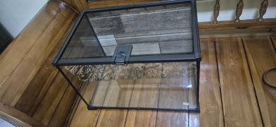 glass tank 