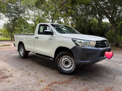 Toyota Hilux MT in Tangkak, JHR