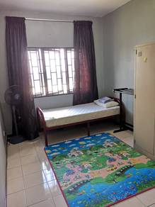 Room in Shah Alam, SGR