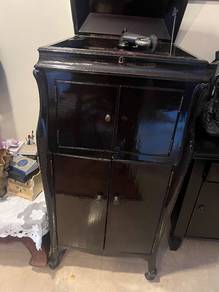 150 years antique grama phone
