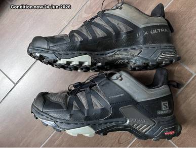 Used lightly used hiking shoe