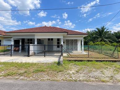 Semi-Detached House For Sale in Bukit Rambai,MLK