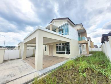 Semi-Detached House For Sale in Senawang,NSN