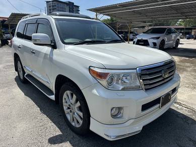 Toyota Land Cruiser V8 in Kota Kinabalu, SBH