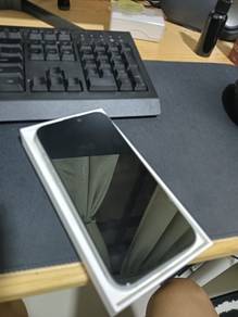 iPhone 16 Pro Max 256GB (White) – LIKE NEW!