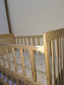 baby cot
