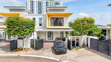 Semi-Detached House For Sale in Kajang,SGR
