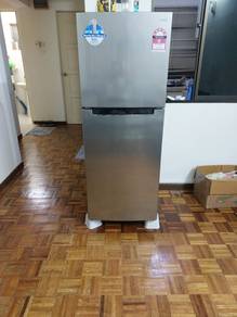 Haier 2-Door Fridge (240L) – Excellent Condition!