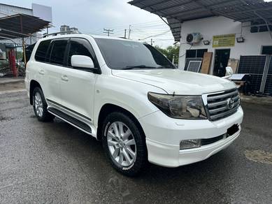 Toyota Land Cruiser V8 in Kota Kinabalu, SBH