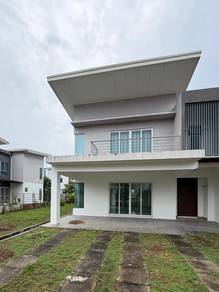 Semi-Detached House For Sale in Mantin,NSN