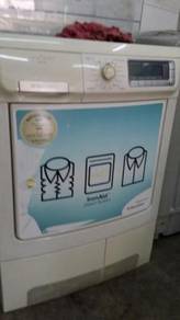 Mesin Drying Machine Kering Condenser Electrolux