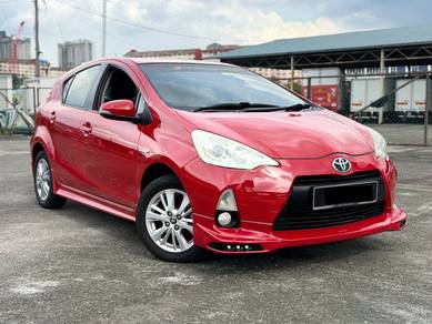 Toyota Prius c TRD SPORTIVO (HYBRID) in Petaling Jaya, SGR