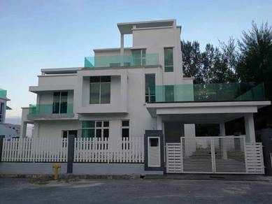 Bungalow House For Sale in Klebang,MLK