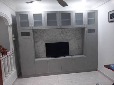 Kitchen cabinet