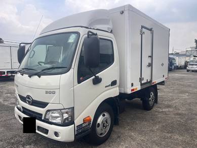 Hino xzu600 Refrigerated freezer 2021
