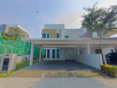 Semi-Detached House For Sale in Ujong Pasir,MLK