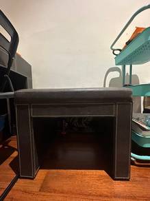Brown Square Ottoman Chair / Makeup Chair