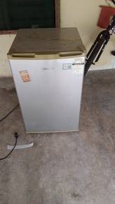 Peti sejuk hisense 120L