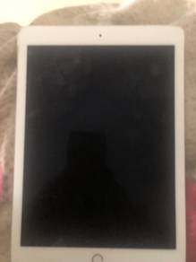 Ipad 9.7inch 128gb silver